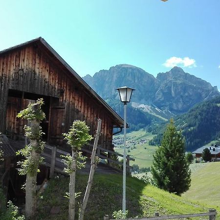 Pensione Valbona コルヴァーラ・イン・バディーア エクステリア 写真