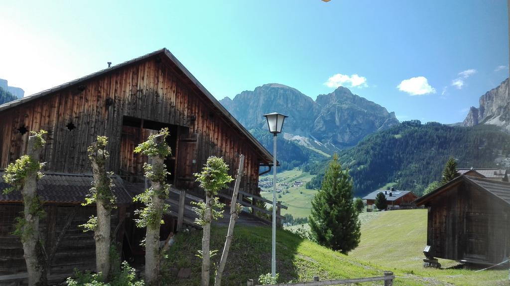 Pensione Valbona コルヴァーラ・イン・バディーア エクステリア 写真